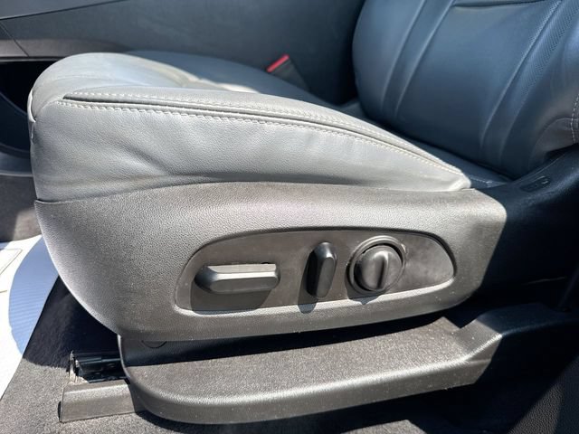 Used 2020 Buick Enclave Essence FWD image 12