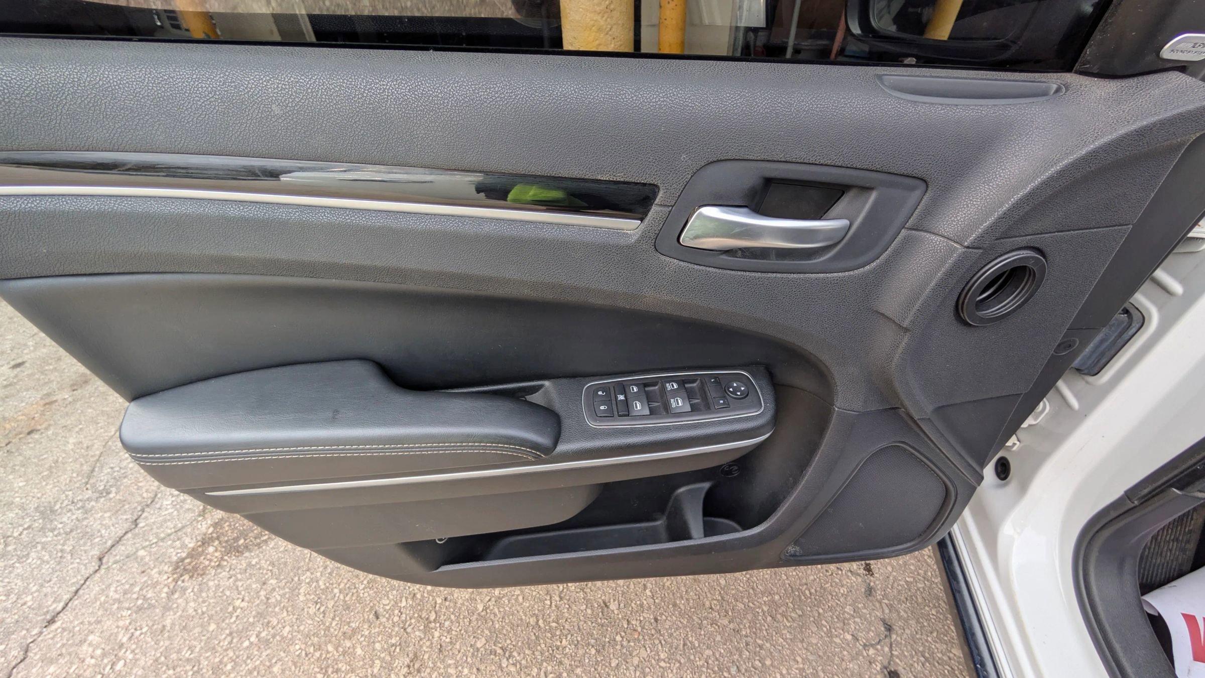 Used 2023 Chrysler 300 S RWD image 12