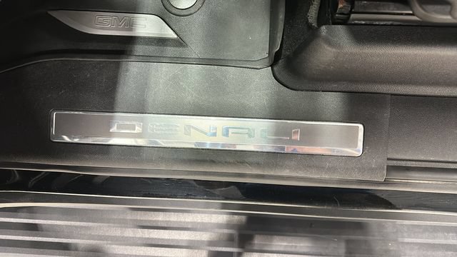 Used 2024 GMC Yukon Denali AWD/4WD image 45