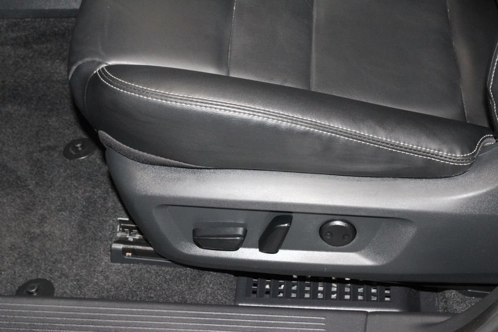 Used 2023 Nissan Rogue SL AWD/4WD image 23