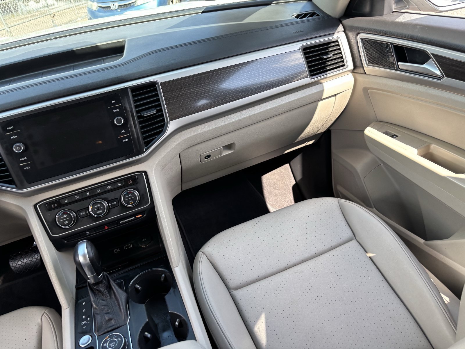 Used 2018 Volkswagen Atlas SE AWD/4WD image 17