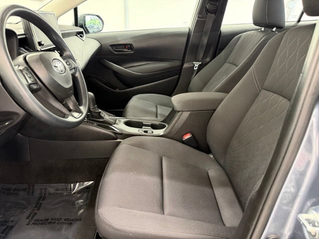 Used 2025 Toyota Corolla LE FWD image 11