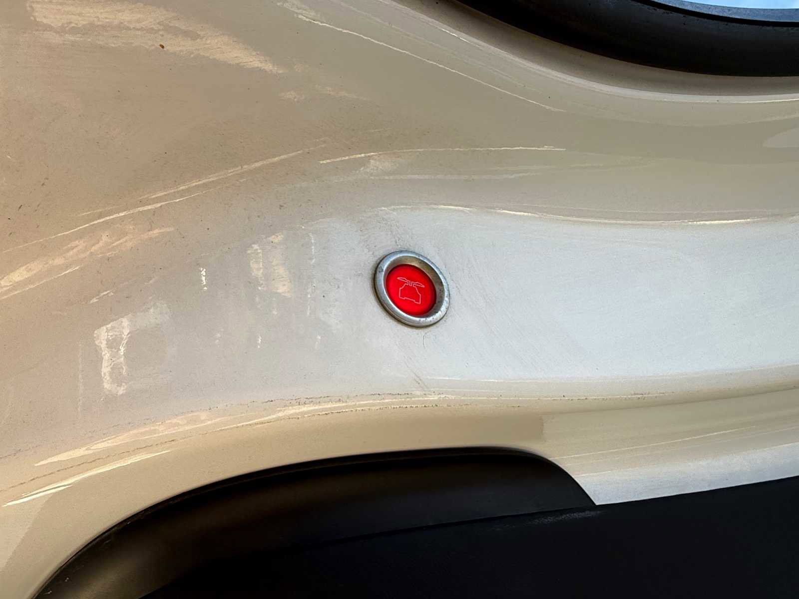 Used 2022 Tesla Model X image 11