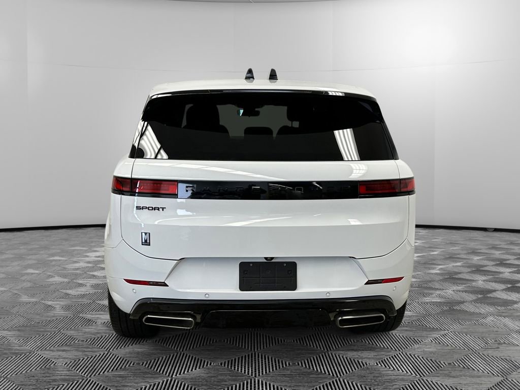 Used 2025 Land Rover Range Rover Sport Dynamic SE image 4
