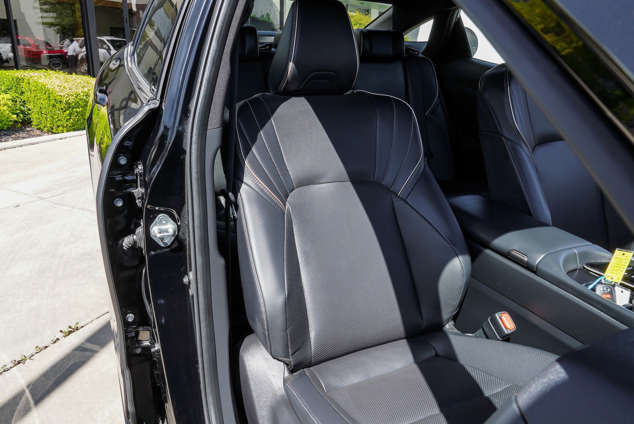 Used 2025 Toyota Crown AWD/4WD image 25