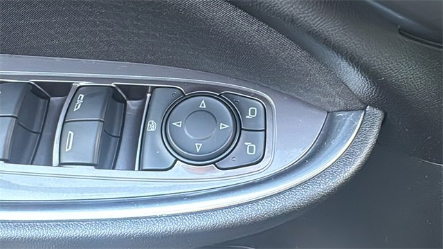 Used 2018 Chevrolet Malibu LT image 13