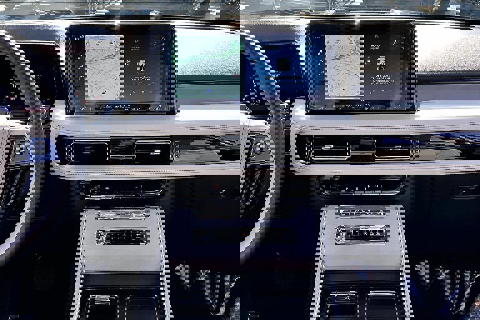 Used 2025 Lincoln Aviator Reserve w/ Equipment Group 201A image 7