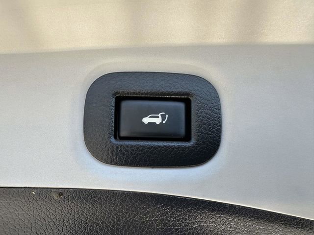 Used 2018 Nissan Rogue SV FWD image 22