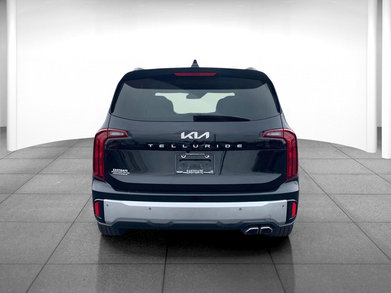 Used 2023 Kia Telluride S image 6