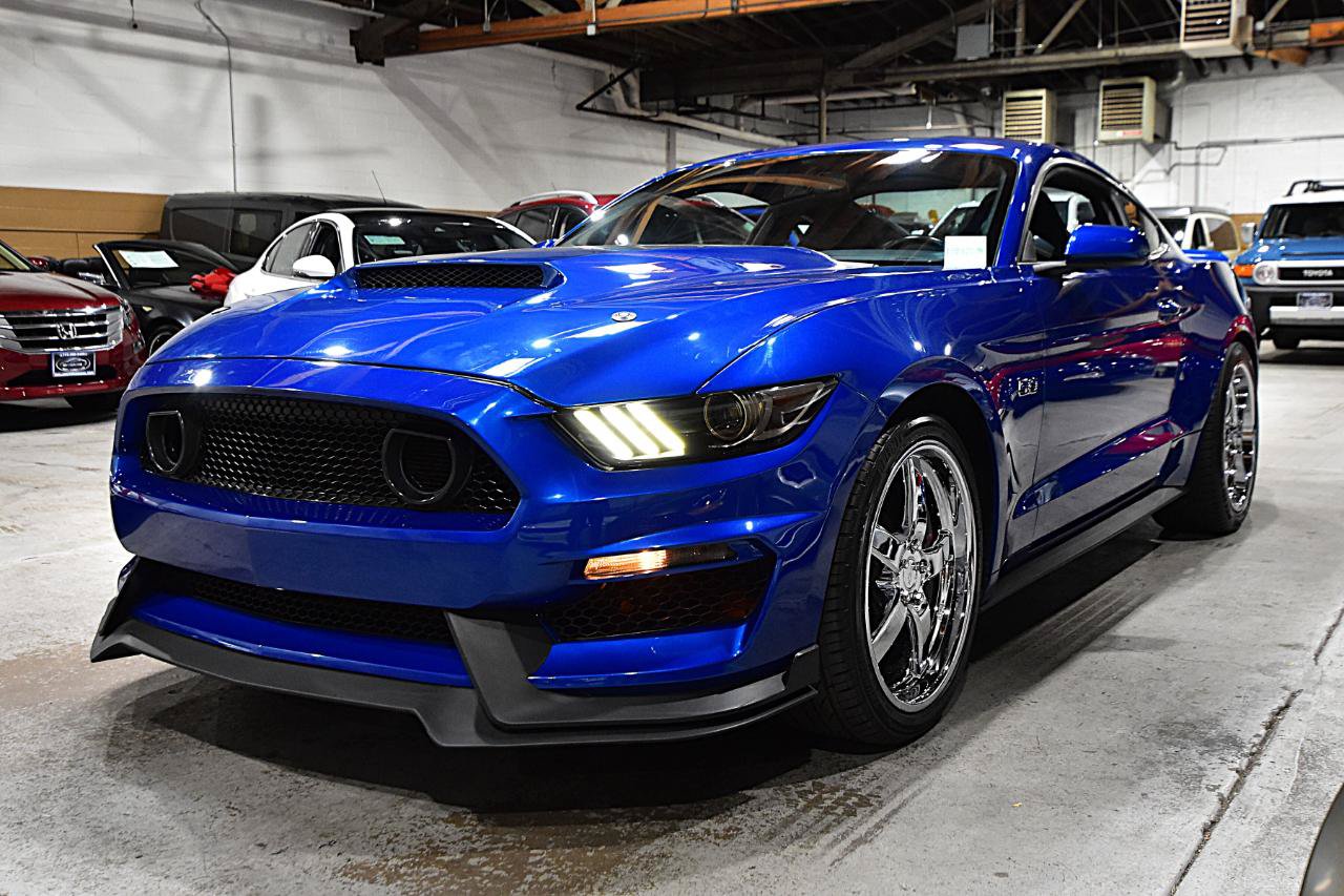 Used 2017 Ford Mustang GT w/ GT Performance Package RWD image 3