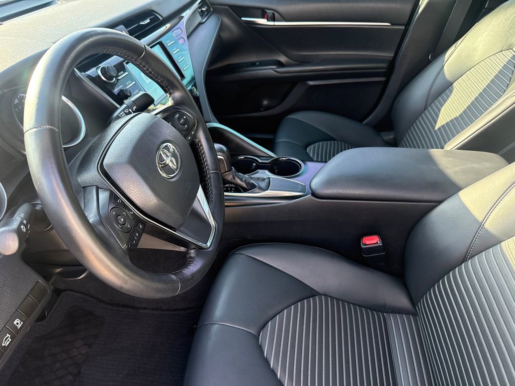 Used 2019 Toyota Camry SE FWD image 18