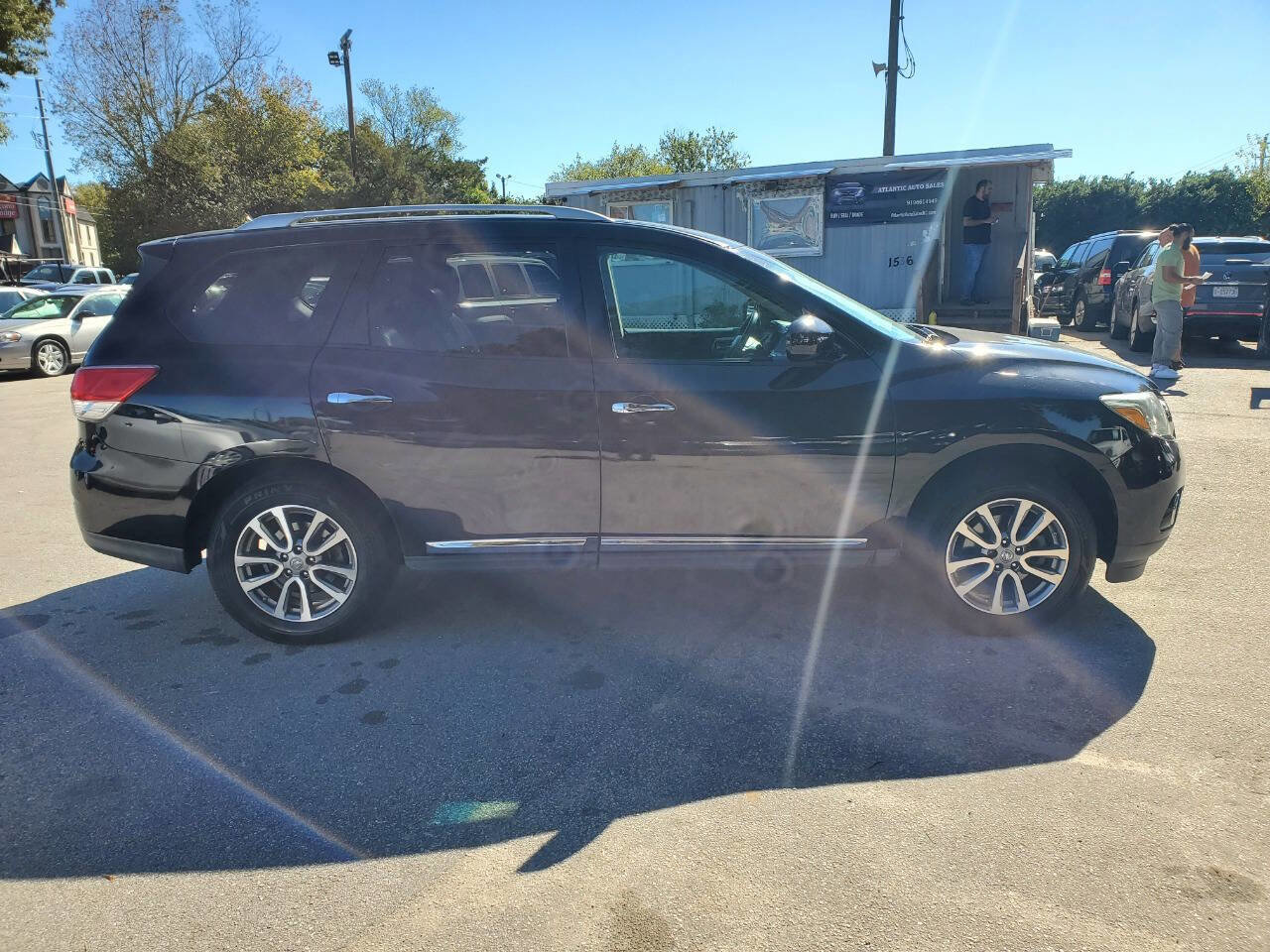 Used 2013 Nissan Pathfinder SL w/ SL Premium Pkg image 8