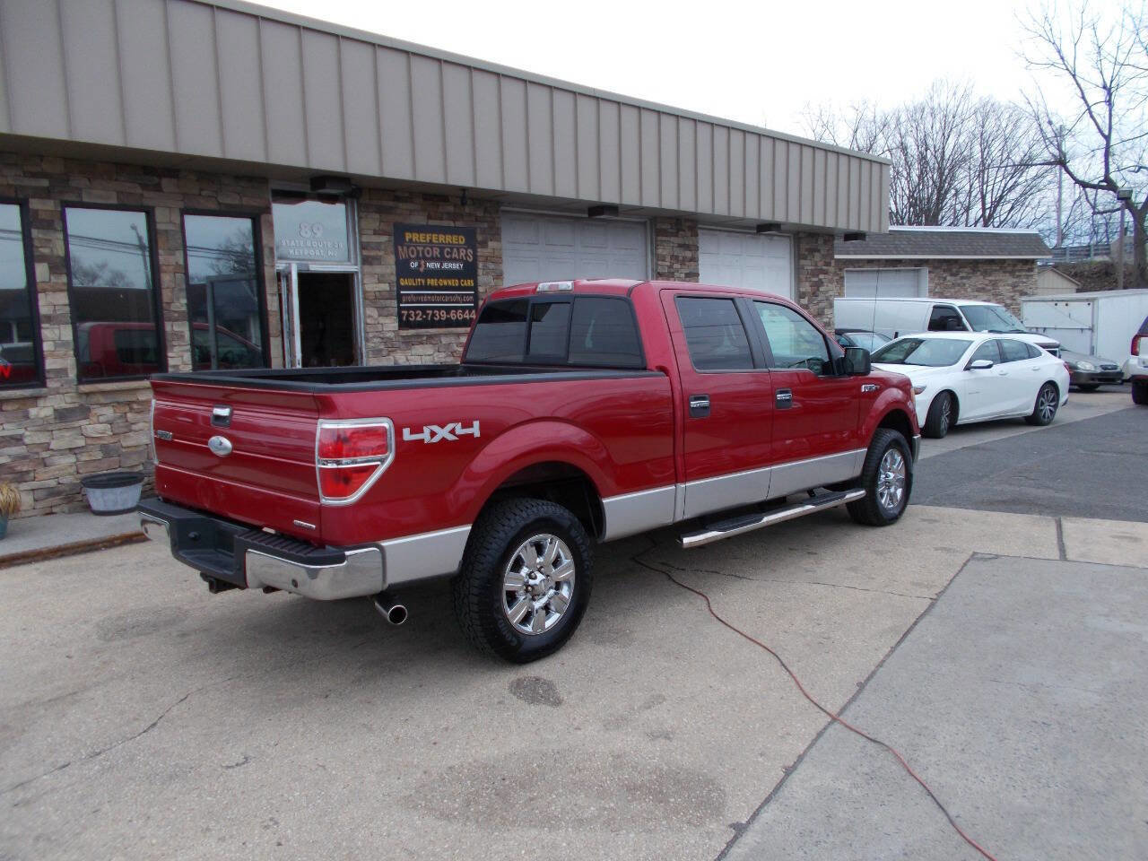 Used 2011 Ford F150 XLT w/ XLT Chrome Pkg AWD/4WD image 3