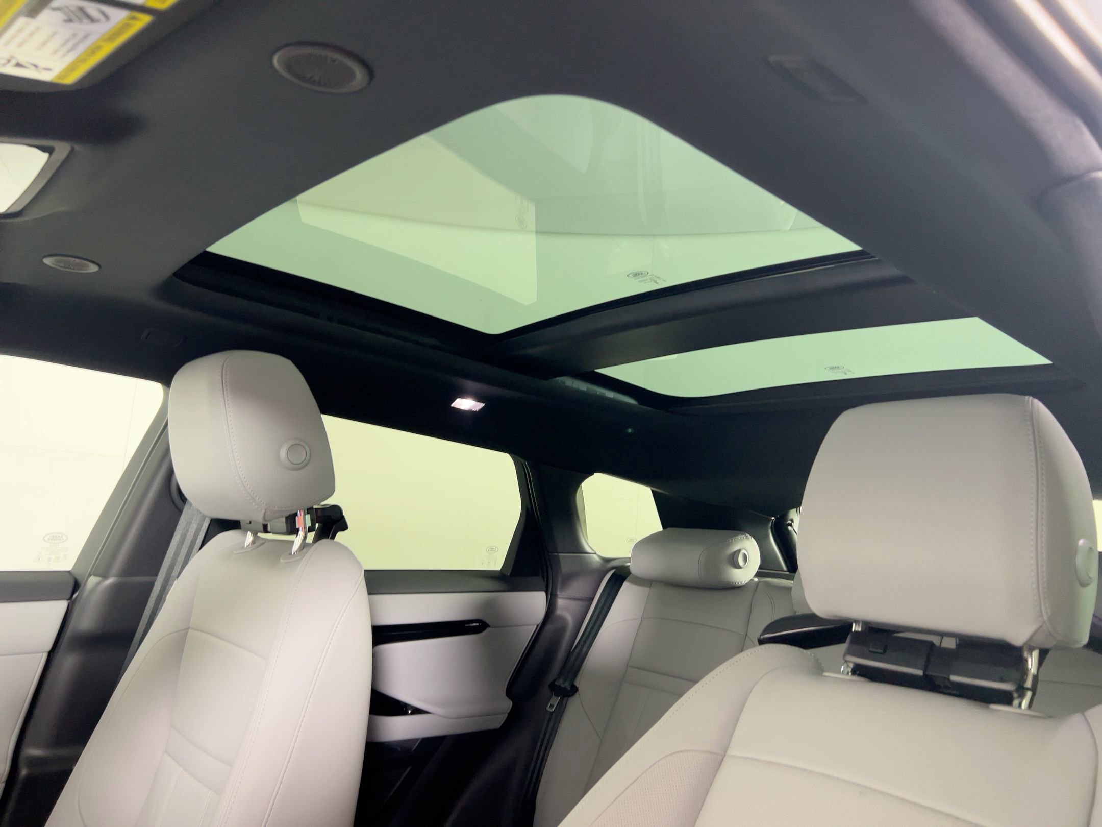 New 2026 Land Rover Range Rover Evoque S image 11