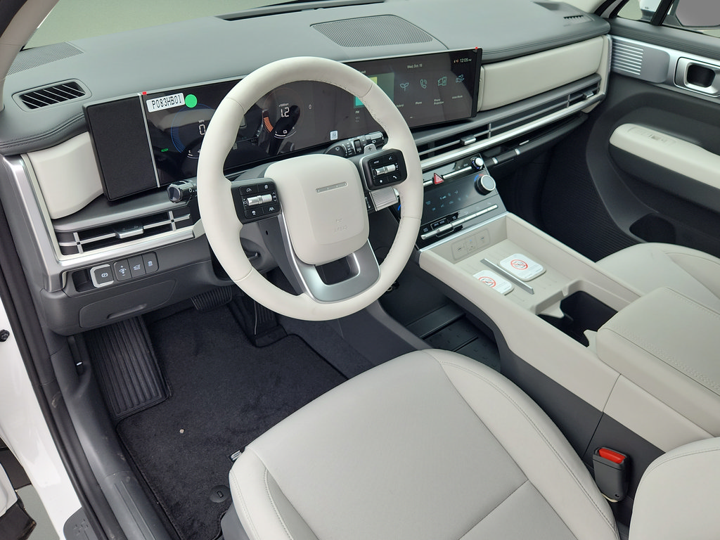 New 2026 Hyundai Santa Fe SE AWD/4WD image 19