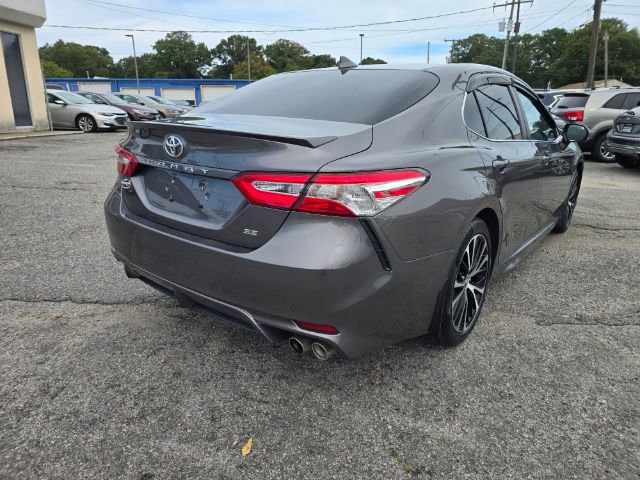 Used 2020 Toyota Camry SE image 5