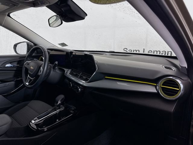 Used 2024 Chevrolet Trax LT w/ Driver Confidence Package image 29