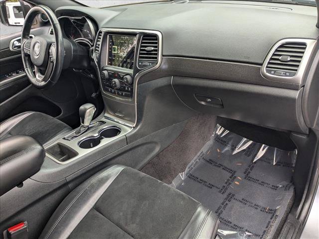 Used 2018 Jeep Grand Cherokee Altitude RWD image 22