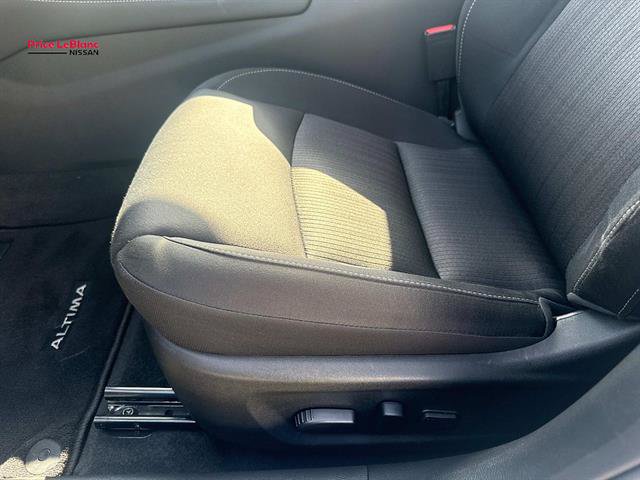 Certified 2024 Nissan Altima 2.5 SV w/ SV Premium Package AWD/4WD image 15