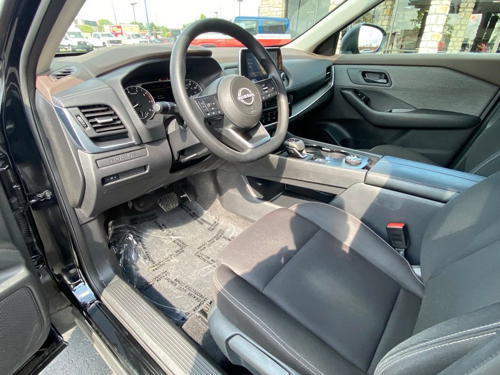 Used 2023 Nissan Rogue S AWD/4WD image 20