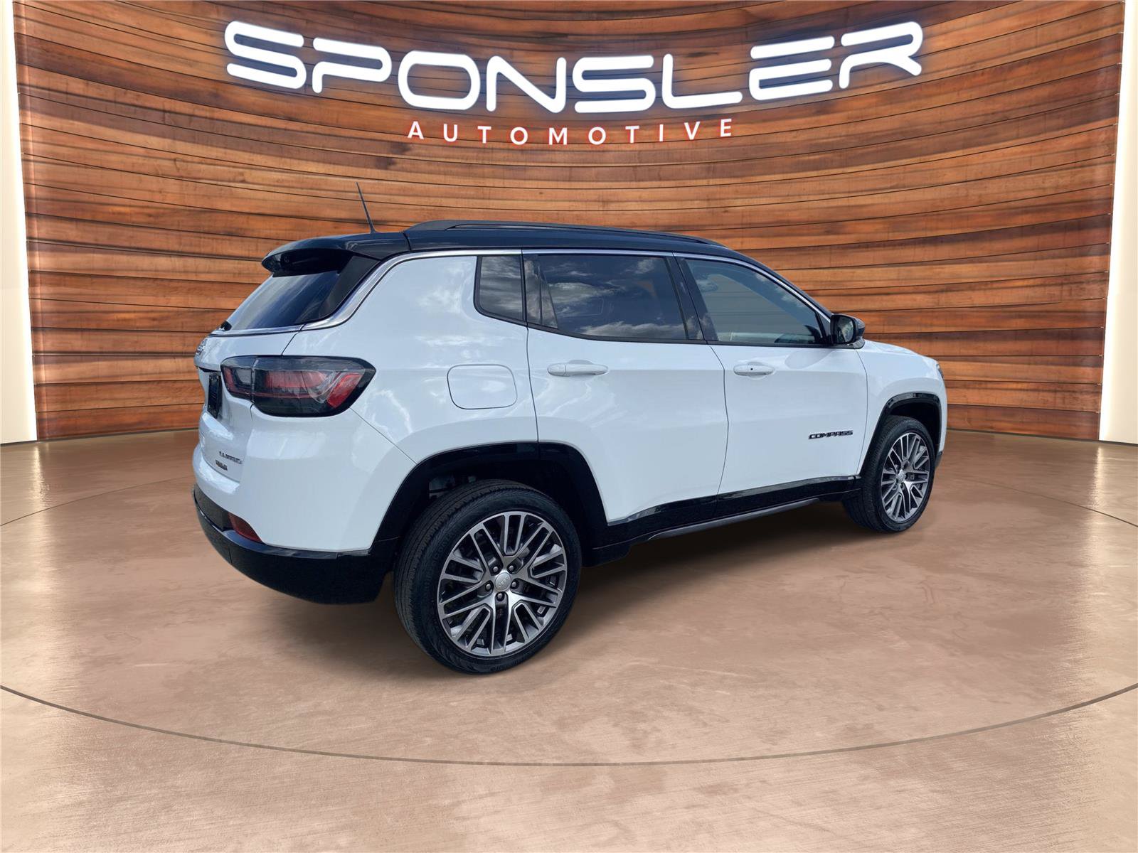 Used 2023 Jeep Compass Limited w/ Elite Group AWD/4WD image 6