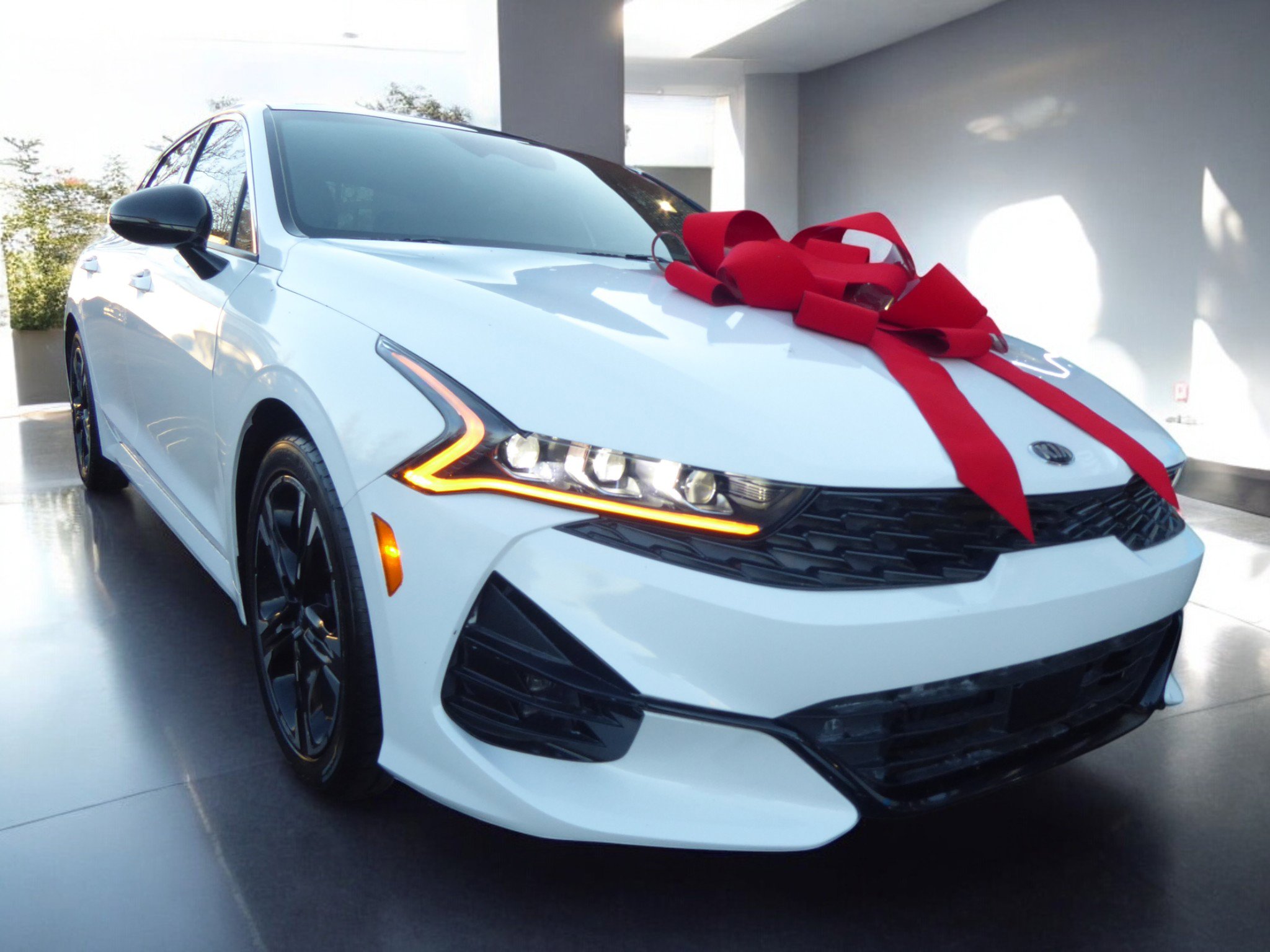 Used 2021 Kia K5 GT-Line w/ GT-Line FWD Premium Package image 3