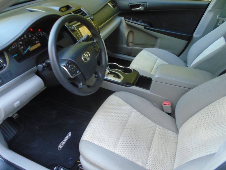 Used 2014 Toyota Camry FWD image 9