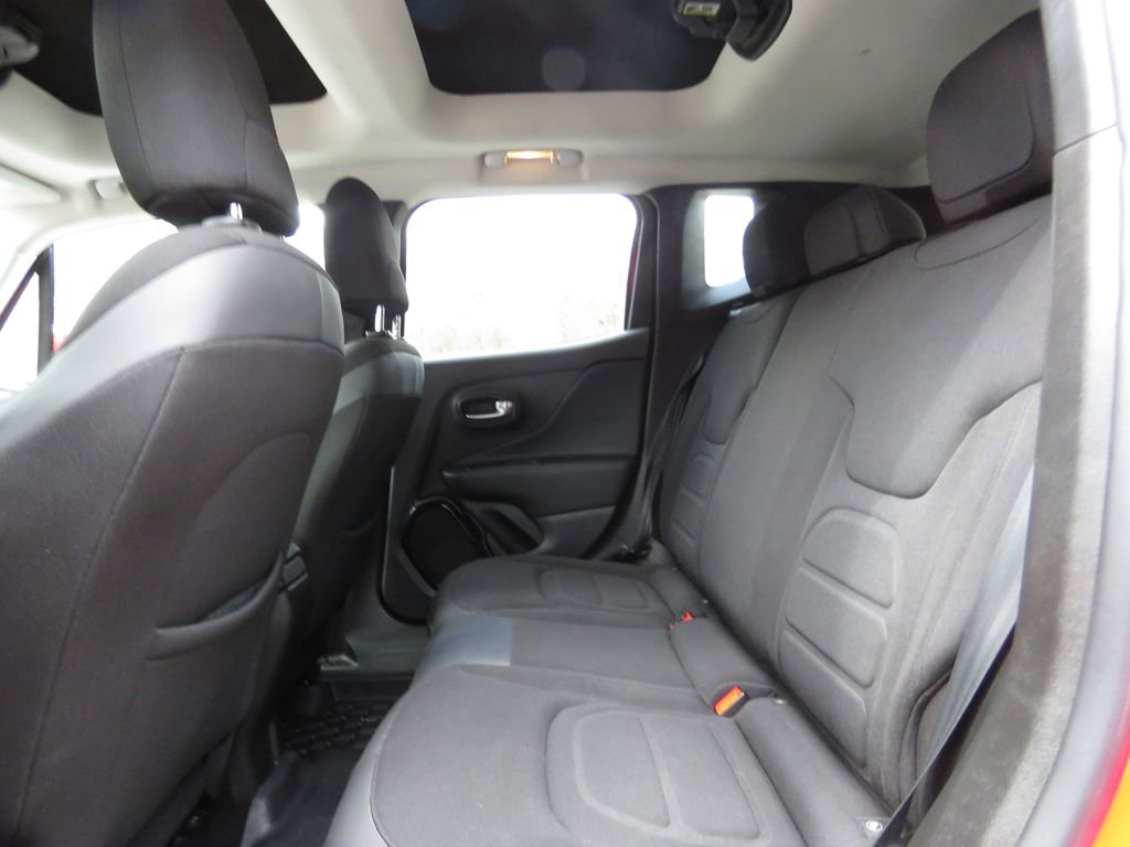 Used 2017 Jeep Renegade Altitude image 19