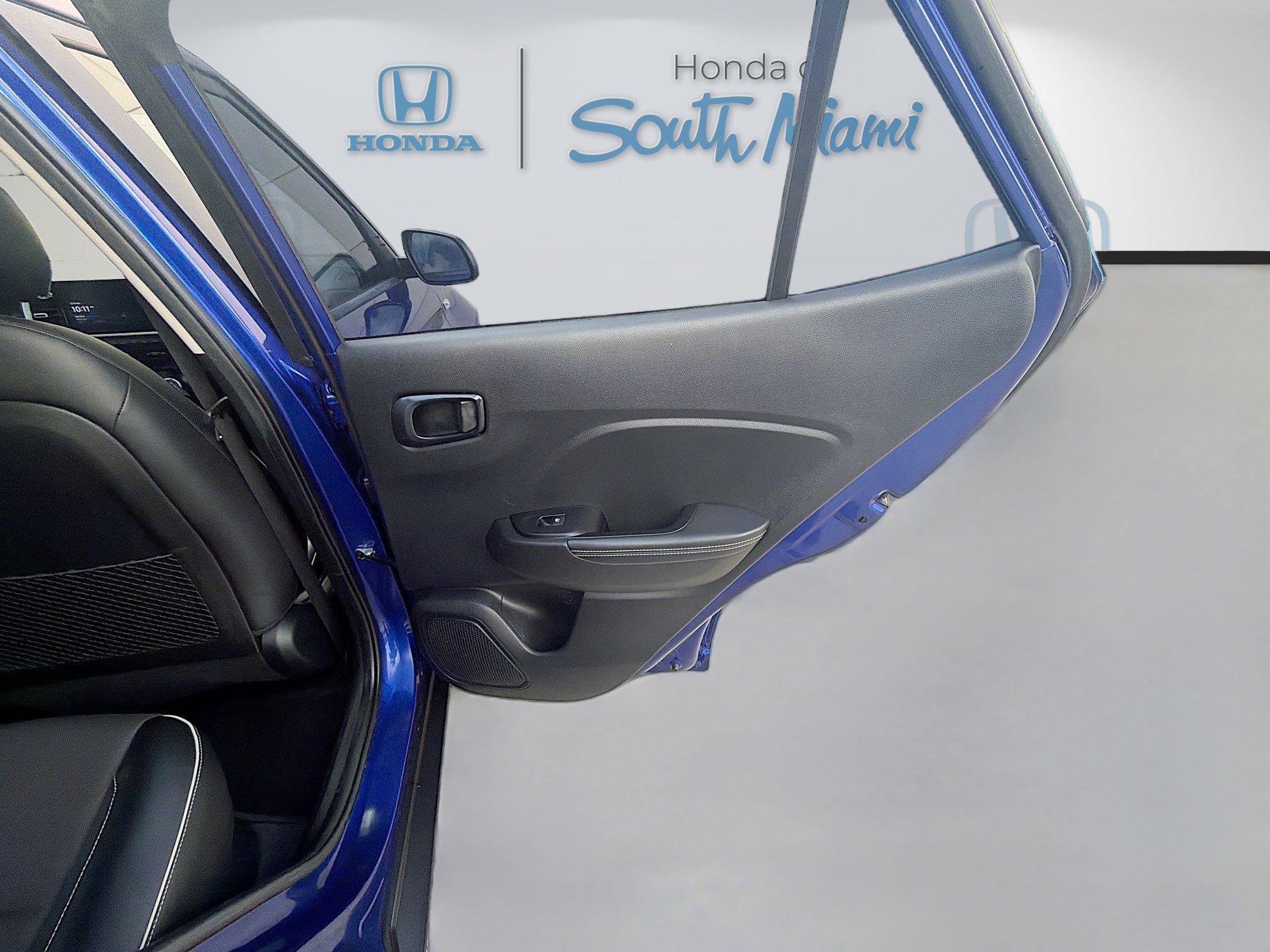 Used 2022 Hyundai Venue Limited FWD image 30