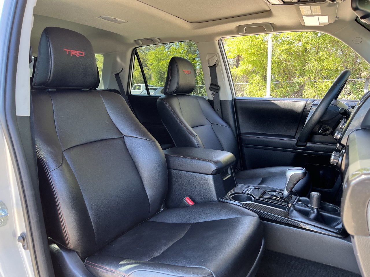 Used 2022 Toyota 4Runner TRD Off-Road Premium AWD/4WD image 25