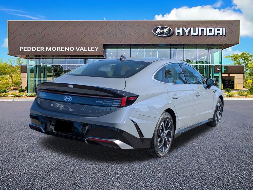 New 2025 Hyundai Sonata SEL image 3