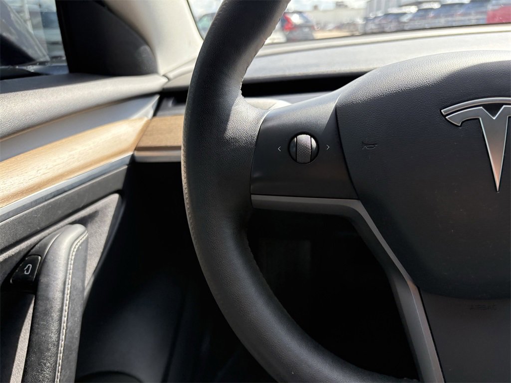 Used 2022 Tesla Model 3 Long Range image 16