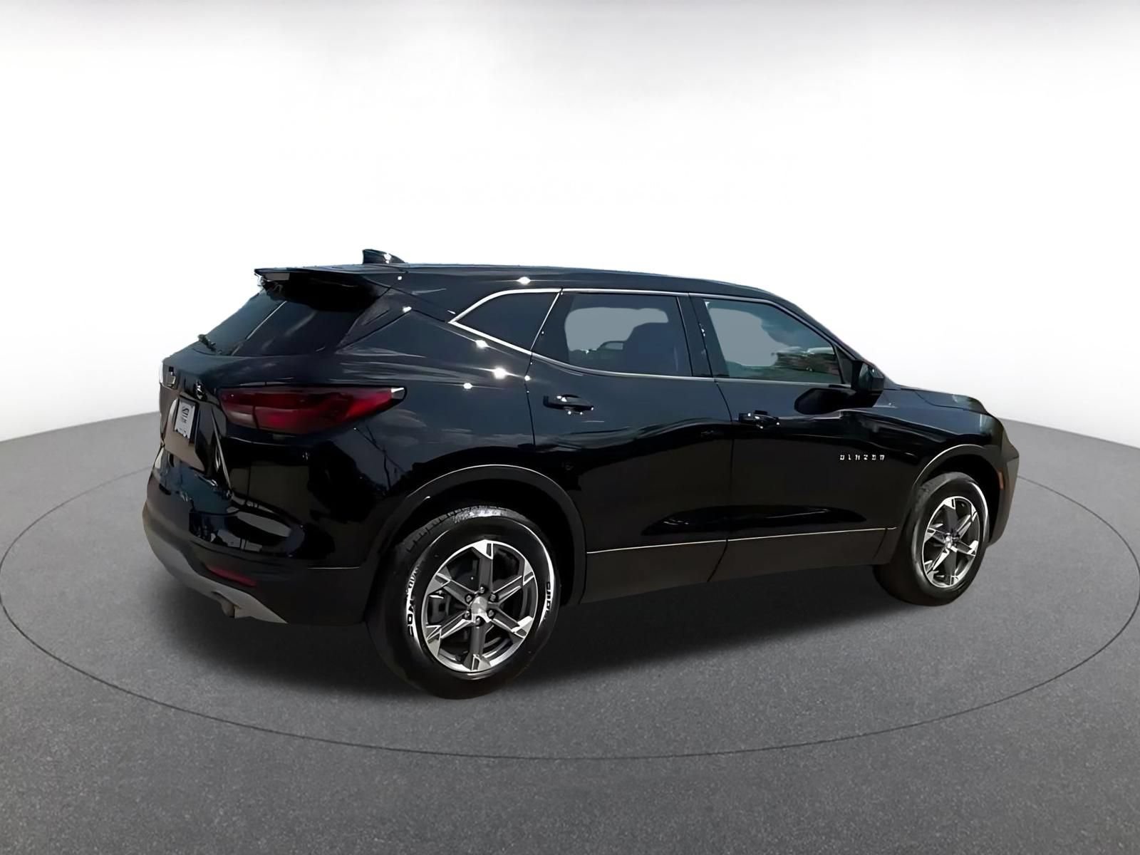 Used 2026 Chevrolet Blazer LT FWD image 14