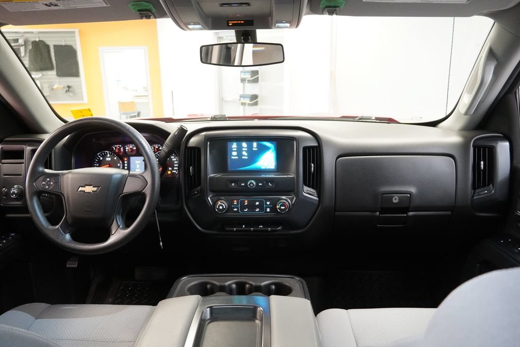Used 2017 Chevrolet Silverado 1500 Custom w/ Custom Convenience Package AWD/4WD image 18