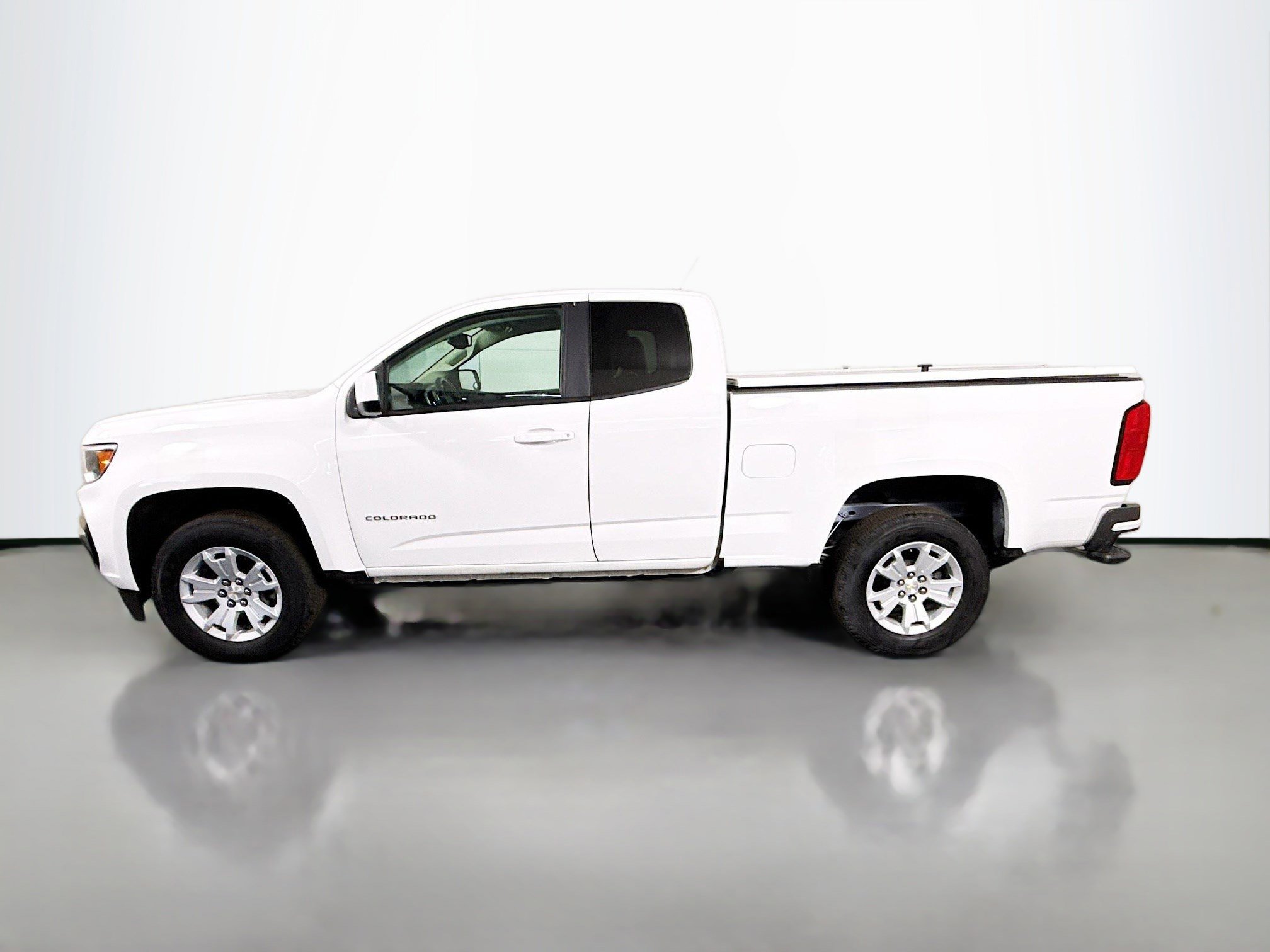 Used 2022 Chevrolet Colorado LT w/ Fleet Safety Package image 6