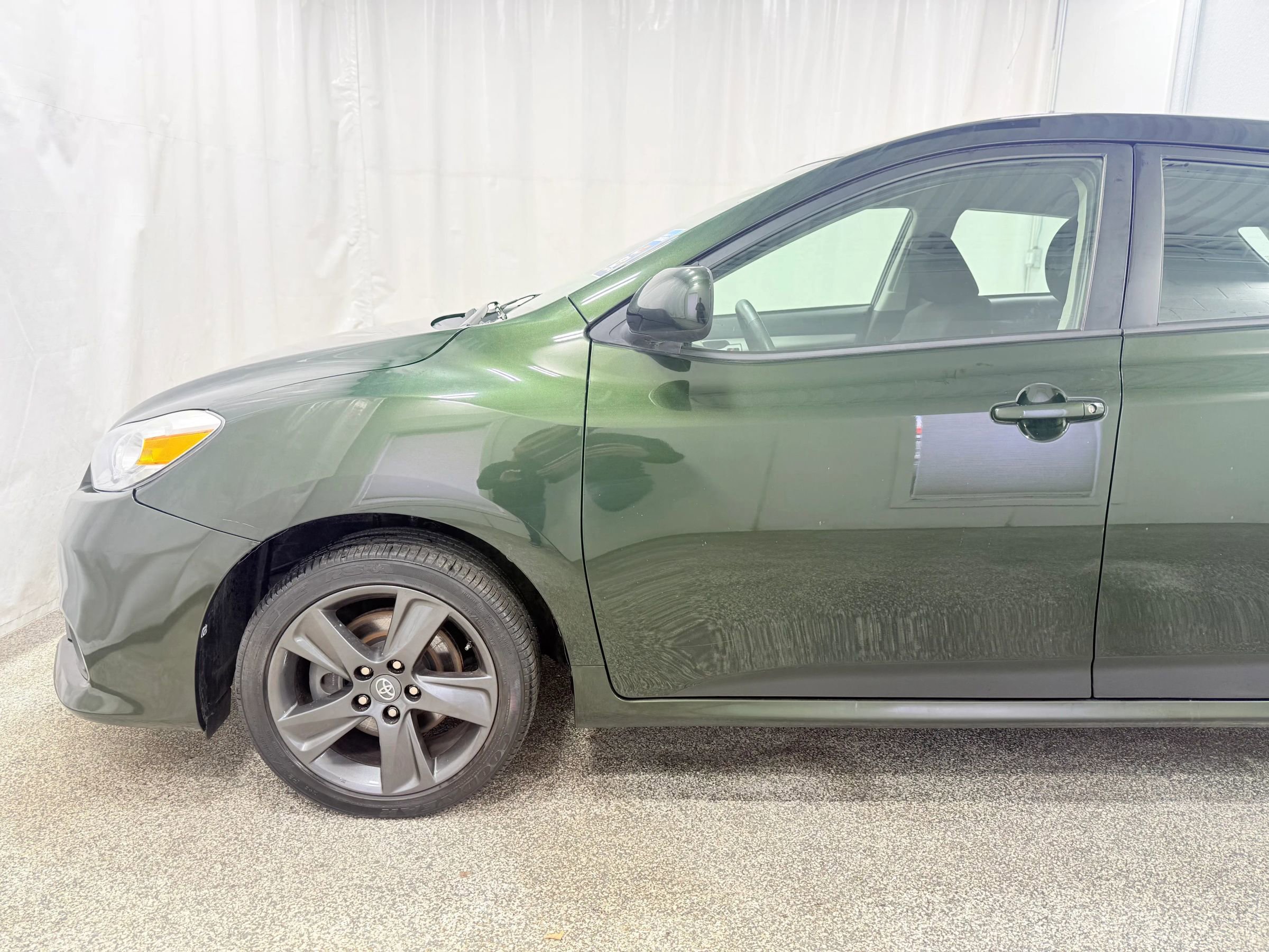 Used 2013 Toyota Matrix S w/ S Sport Pkg image 4
