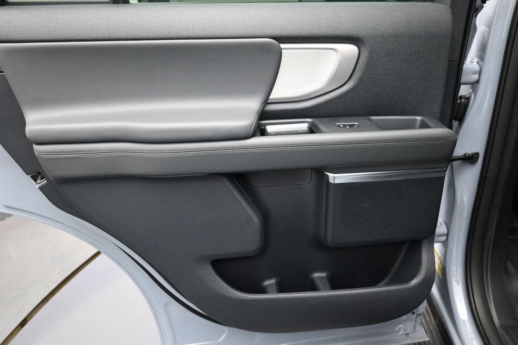 New 2026 Ford Expedition Active RWD image 12