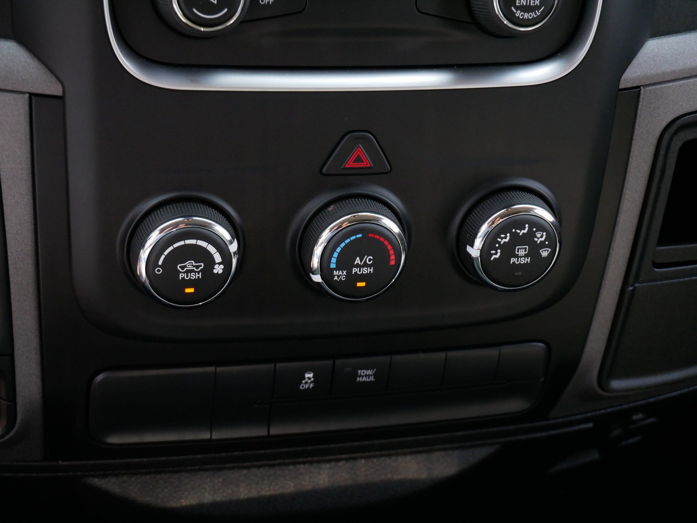 Used 2019 RAM 1500 Express w/ Express Value Package AWD/4WD image 23