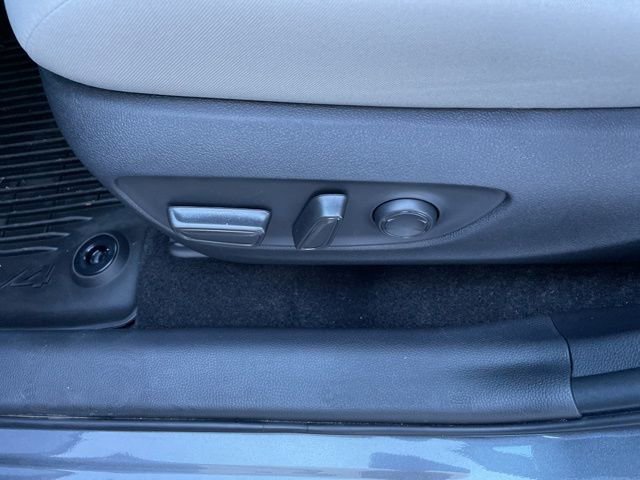 Used 2025 Toyota RAV4 XLE image 15