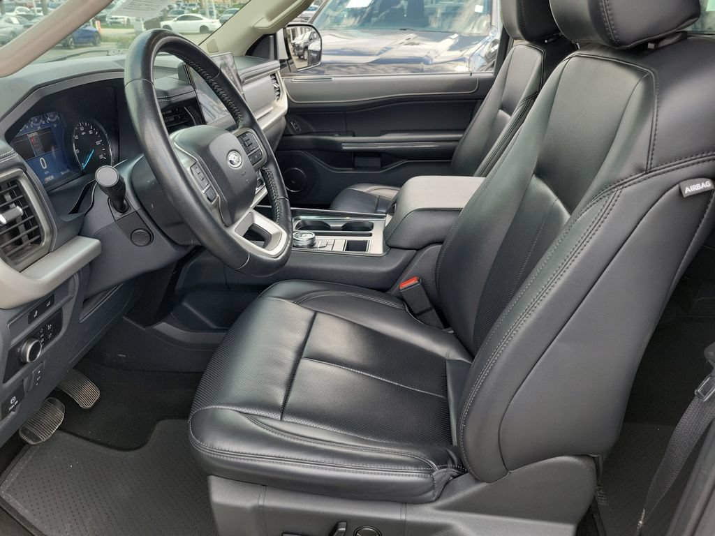 Used 2024 Ford Expedition XLT RWD image 19