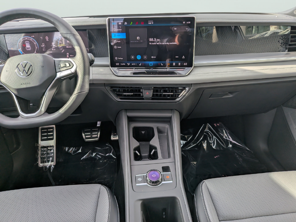 New 2026 Volkswagen Tiguan SE R-Line FWD image 12
