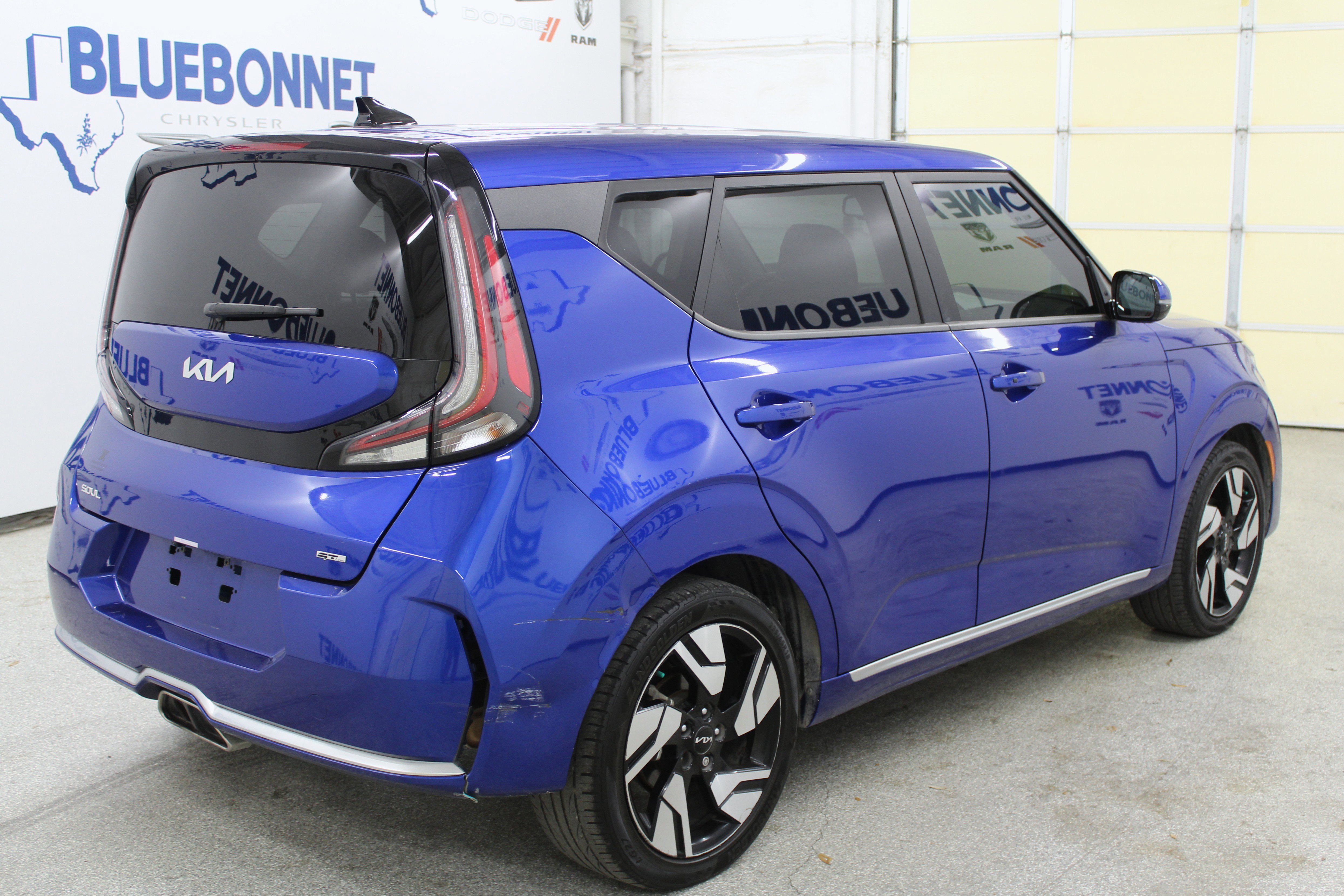 Used 2023 Kia Soul GT-Line w/ GT-Line Technology Package image 5