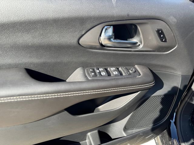 New 2026 Chrysler Pacifica Select w/ S Appearance Package image 10