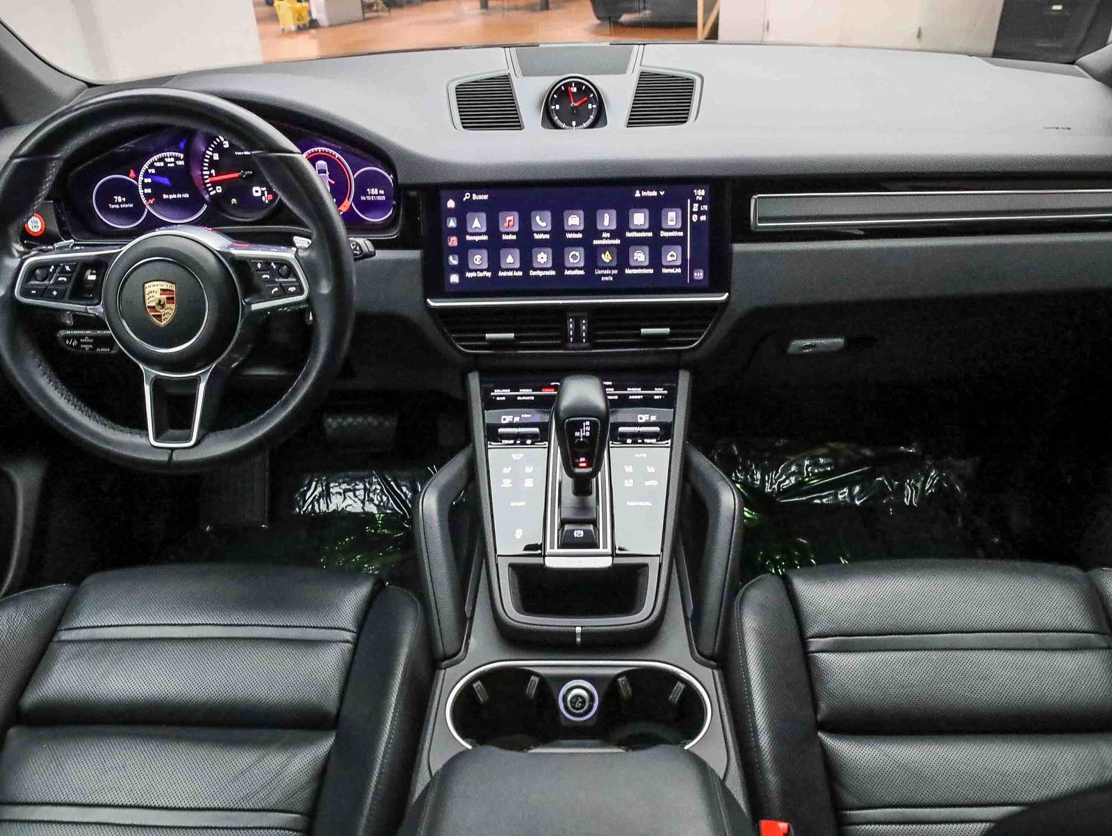 Certified 2023 Porsche Cayenne Platinum Edition image 16