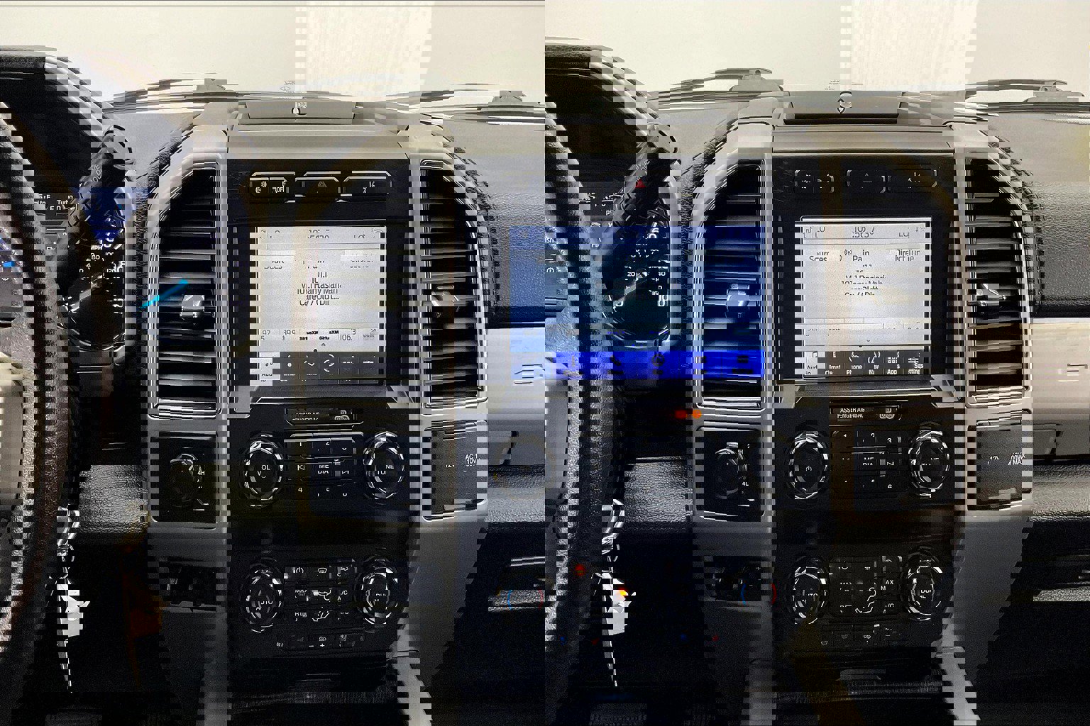 Used 2020 Ford F250 Lariat w/ Lariat Value Package image 5