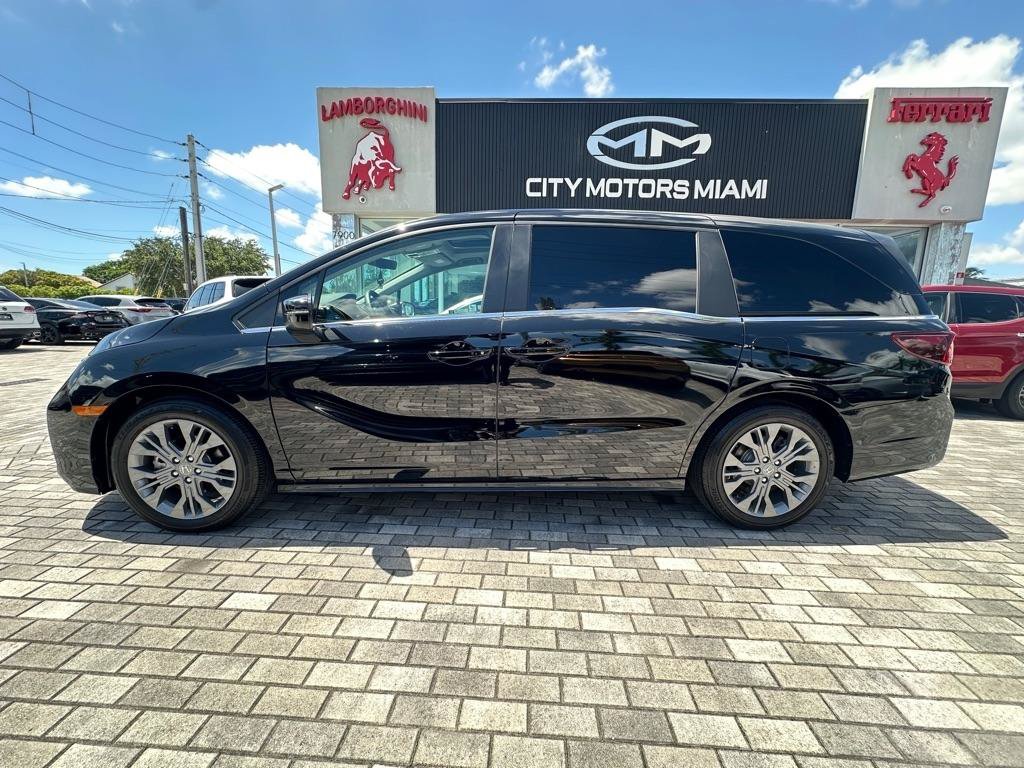 Used 2025 Honda Odyssey Touring image 4