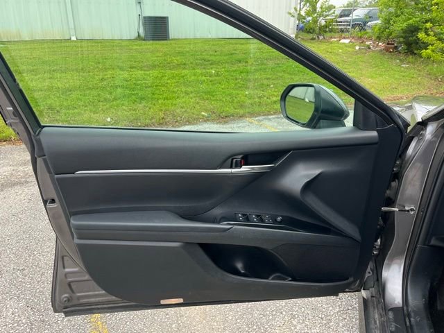 Used 2019 Toyota Camry LE w/ Convenience Package FWD image 11