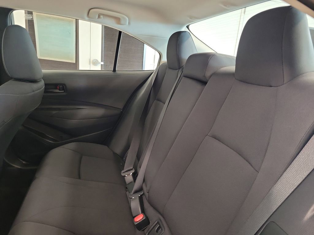 Used 2025 Toyota Corolla LE image 12