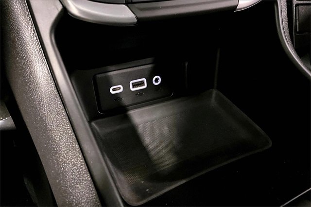 Used 2023 GMC Terrain SLE image 24