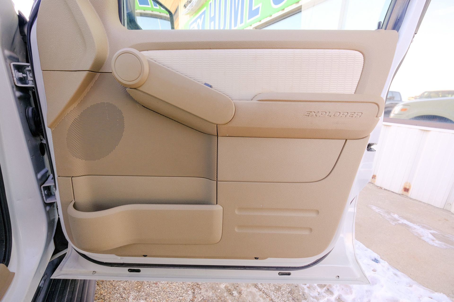 Used 2010 Ford Explorer XLT image 14